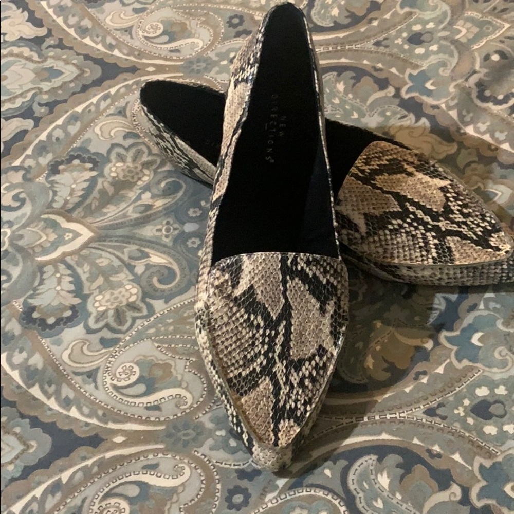 A NEW DIRECTION snake skin print flats